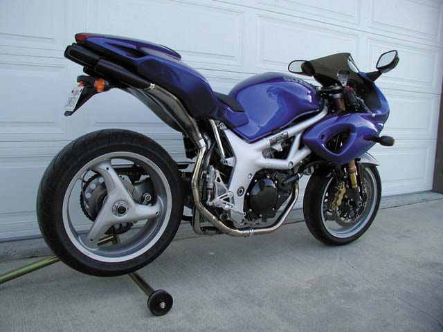 030_0309_13z+1998_suzuki_sv650_custom+side_view.jpg