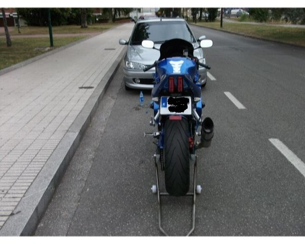 MOTO2.JPG