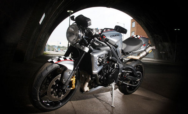 2012-Triumph-StreetTriple-Ace675CRSpecialb-small.jpg