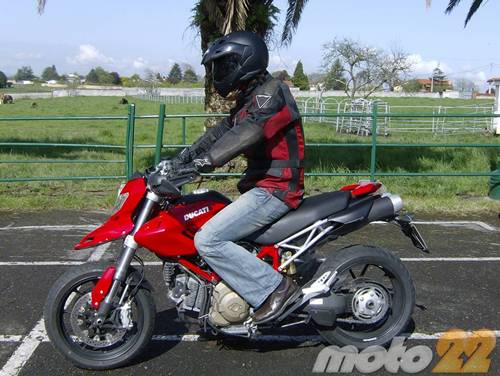 ducati_hypermotard_2.JPG