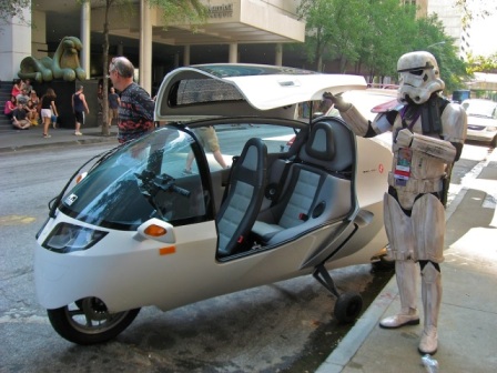 2011-09-03dragoncon_monotracer_stormtrooper_speeder_bike.jpg