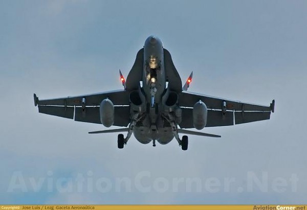 f-18 a.jpg