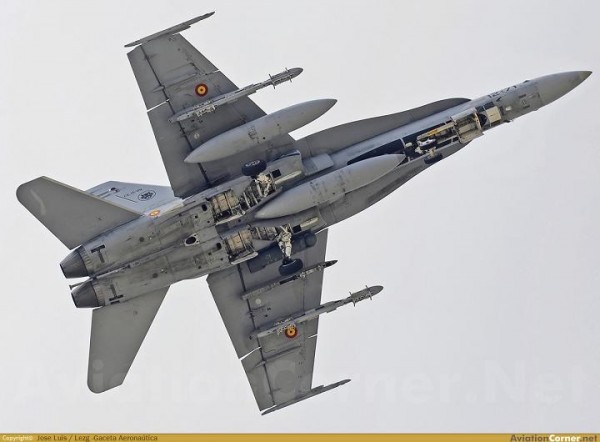 f-18.jpg