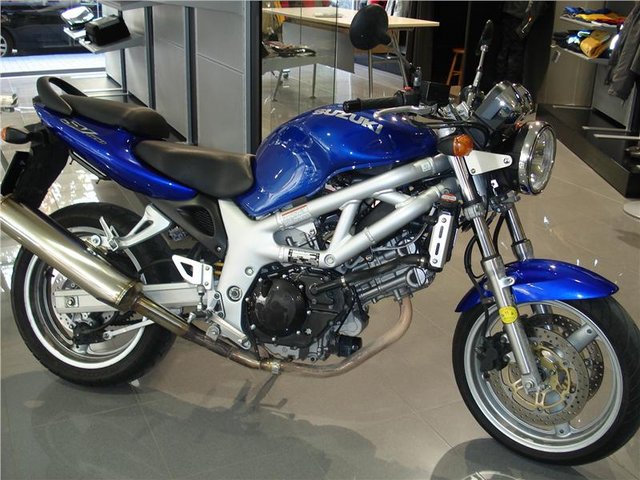 4478889_g.jpg (90.21 KiB) Visto 3693 veces 4478889_g.jpg